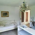 Casa Bianca Azzurra Con Piscina * Niella Belbo