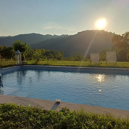 Casa Bianca Azzurra Con Piscina * Niella Belbo