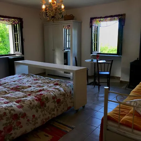 Casa Bianca Azzurra Con Piscina Feriehus Niella Belbo