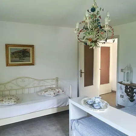 Casa Bianca Azzurra Con Piscina * Niella Belbo